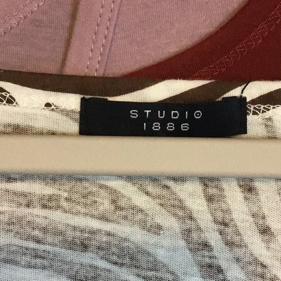 Set of 4 Short Sleeve Shirts - Picture 3 of 13